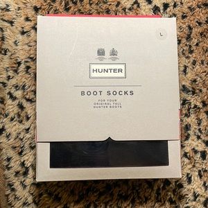 HUNTER tall boot socks in black